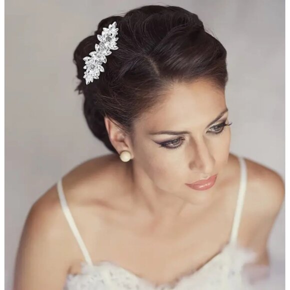 2 pc Elegant Crystal Bridal Hair Clip Shrapnel Glittery Leaf Design Suitable new - Picture 2 of 12